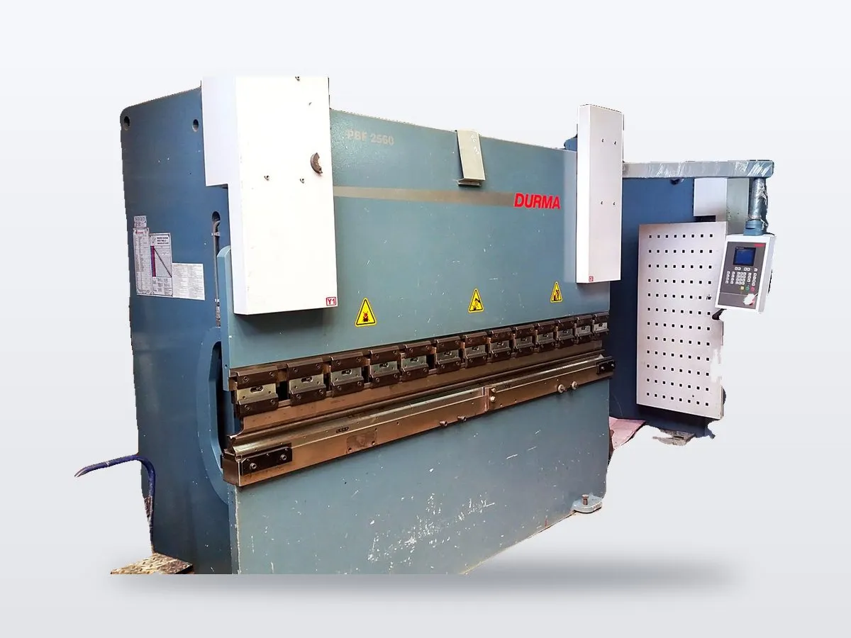 Maquinaria de la planta ERESMET: Dobladoras CNC (plegadoras)
