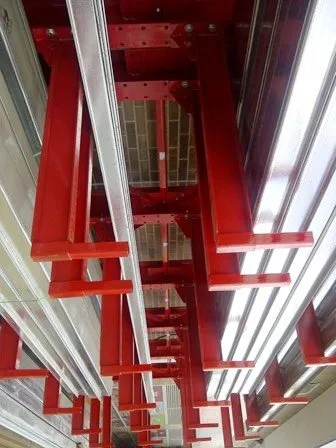 Cantilever con perfiles largos